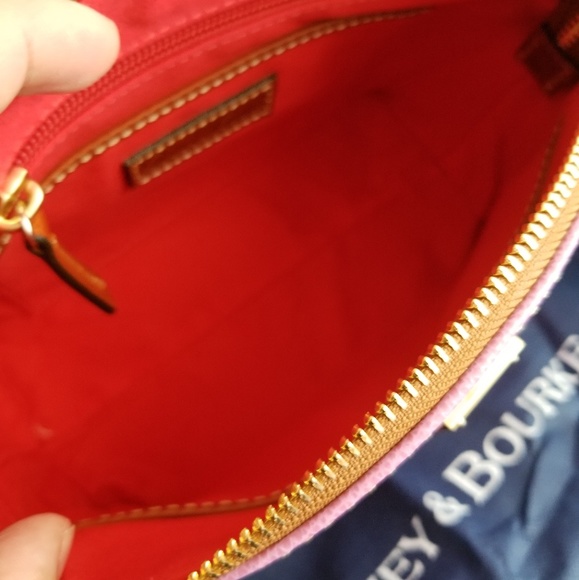 Dooney&Bourke Crossbody - Picture 2 of 3